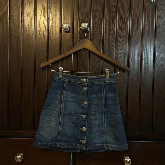 H&M button down Jean skirt - Picture 1 of 2